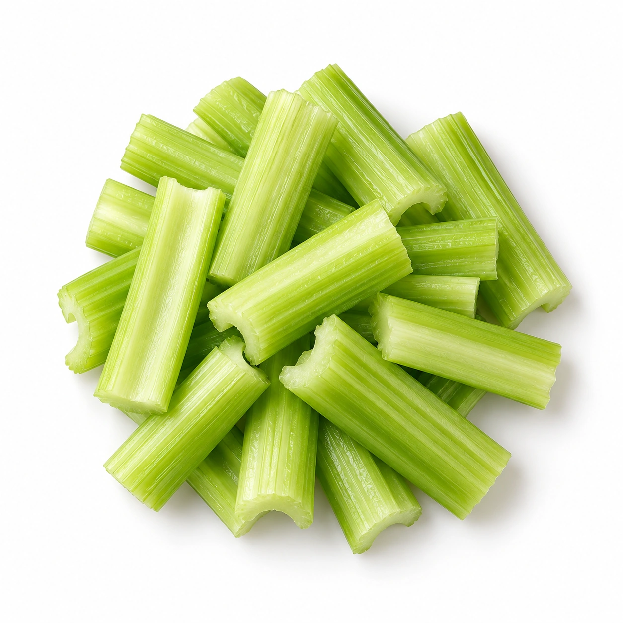 Staudensellerie auf weißem Hintergrund.